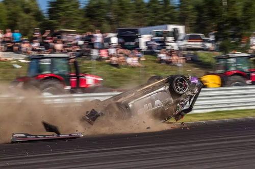 国产大品牌翻车视频播放,视频曝光，网友热议